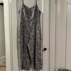 Old Navy Black and White Jumpsuit NWOT